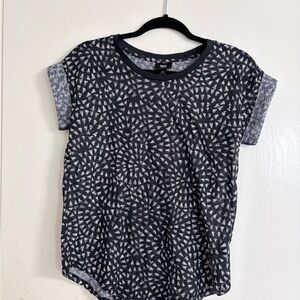 Wilson Black and Gray Geometric T-Shirt